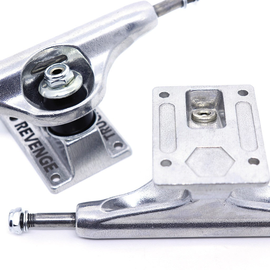 Truck Revenge Premium Central Vazado - Metal