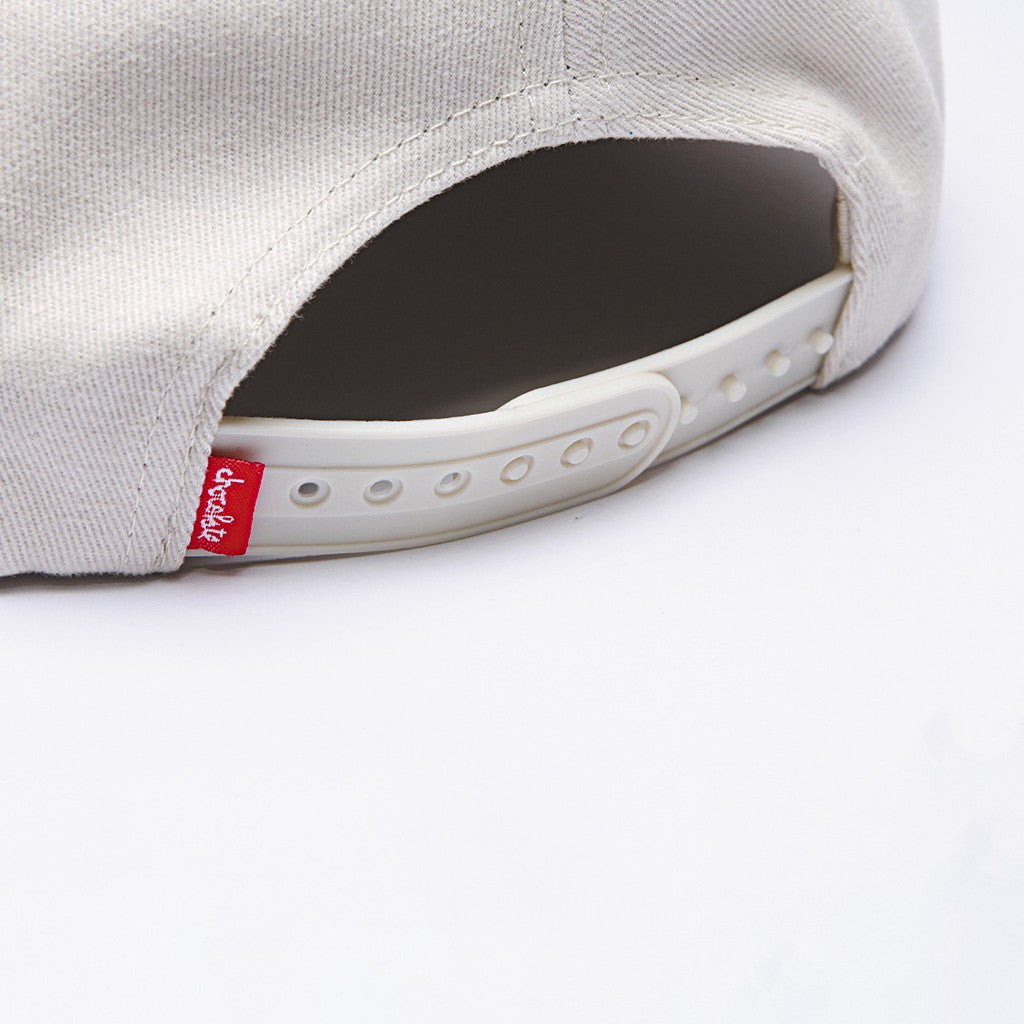 Boné Chocolate Skateboards Joe 5 Panel Snapback - Branco